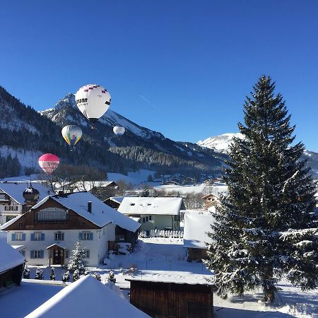 Hotel Goldenes Kreuz Tannheim Exteriör bild